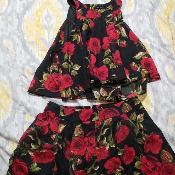 Top and bottom Set - Picture 5 of 7